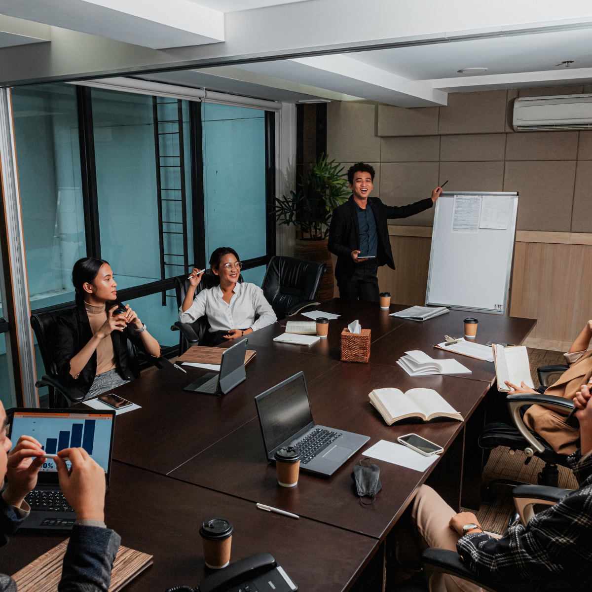 Brokers meeting with HR Partners team to discuss PEO referral opportunities